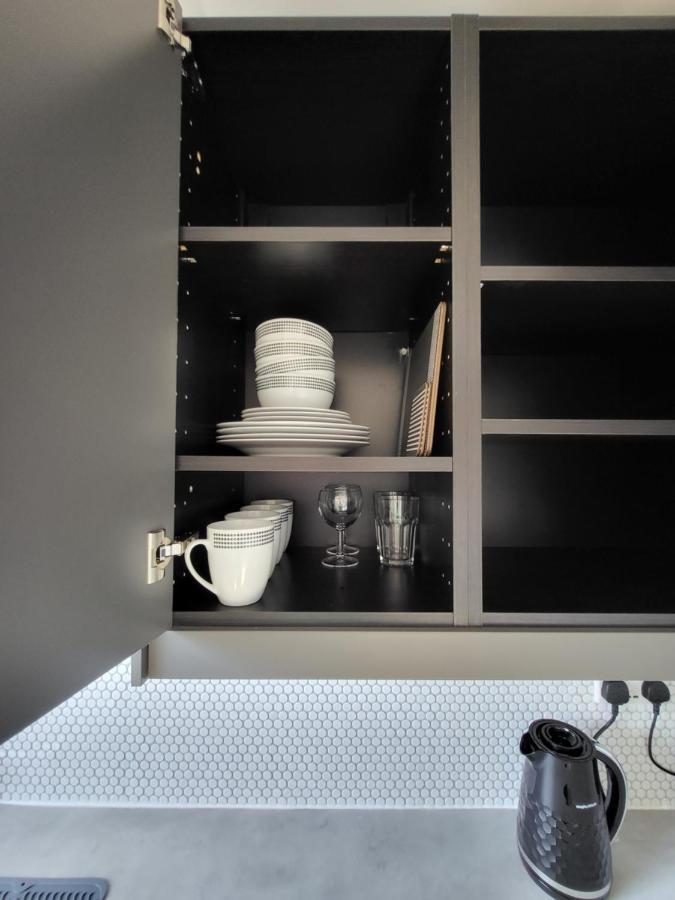 Sands House - Luxury Modern Studios With Secure Parking In Epsom, Surrey Buitenkant foto